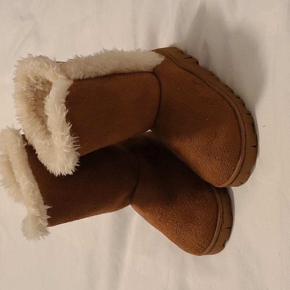 Kidgets brown suede boots size 7
